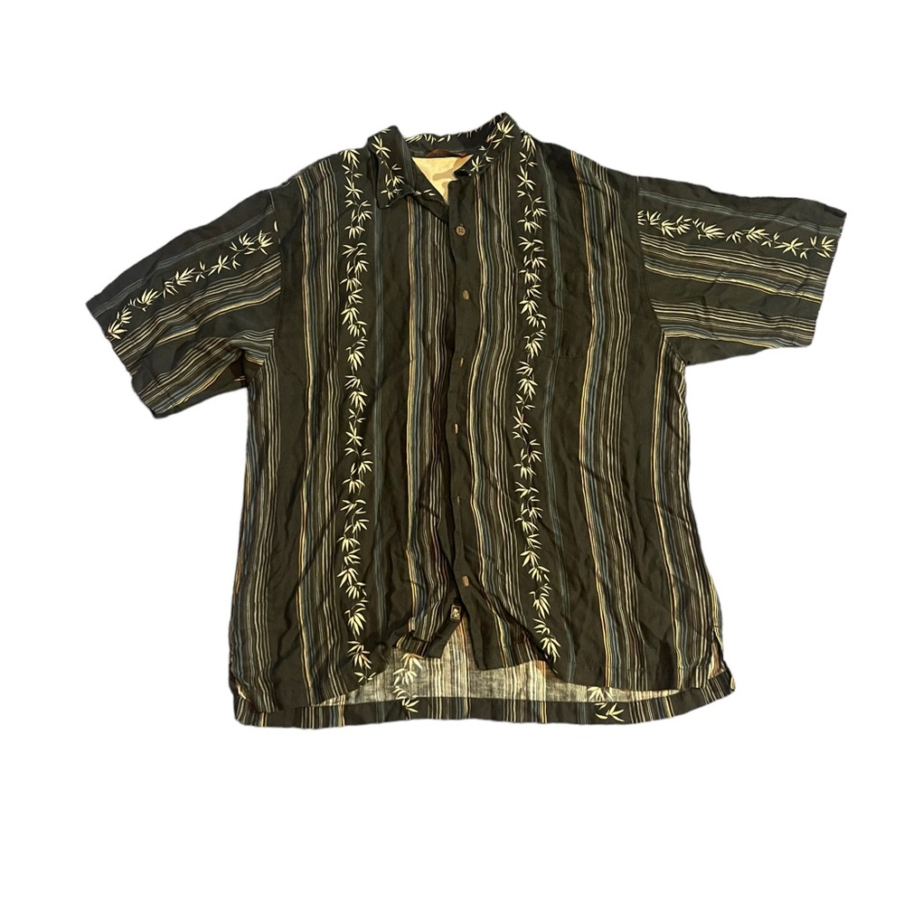 Tommy Bahama Button up shirt Size XL